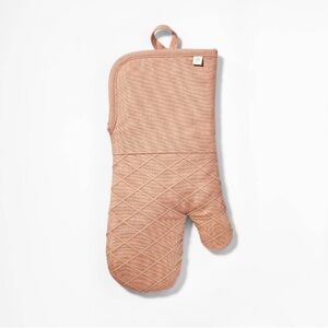 Figmint Orange Quilted Oven Mitt New (T4037)